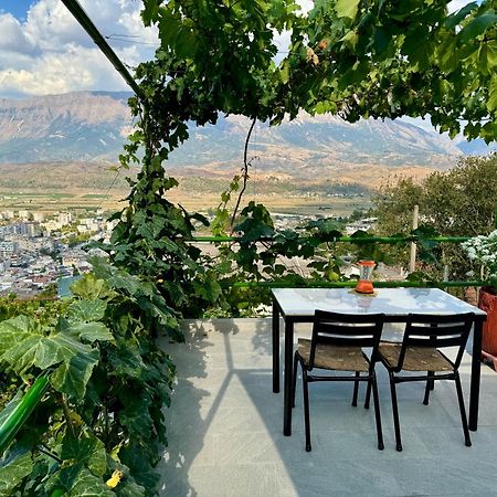 Gjirokastër Panoramic View Guest House מראה חיצוני תמונה