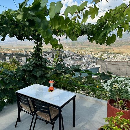 Gjirokastër Panoramic View Guest House מראה חיצוני תמונה