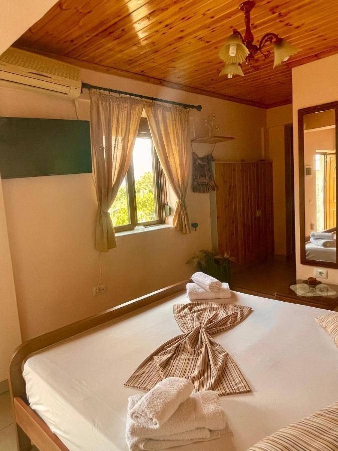 Gjirokastër Panoramic View Guest House מראה חיצוני תמונה