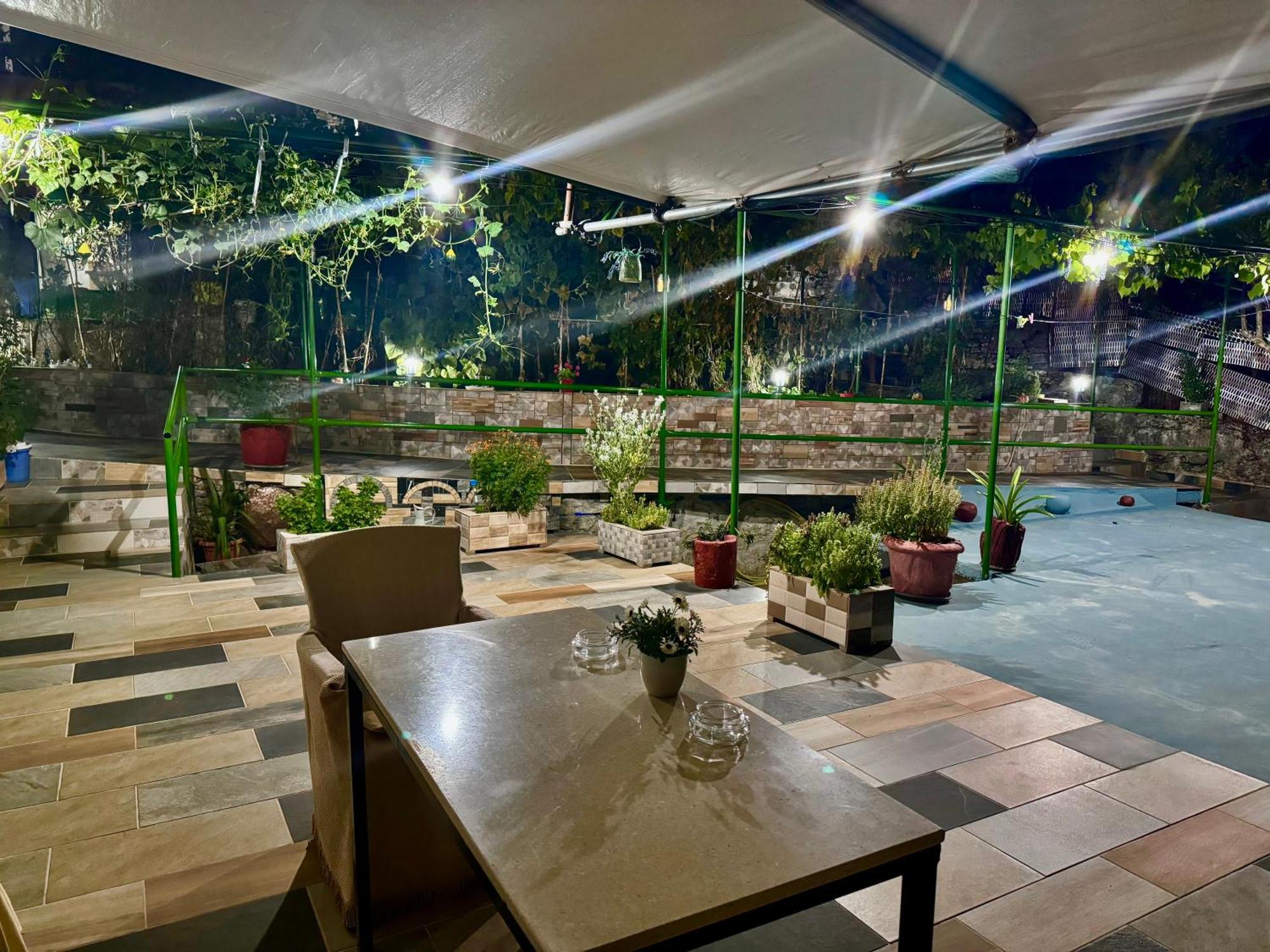Gjirokastër Panoramic View Guest House מראה חיצוני תמונה